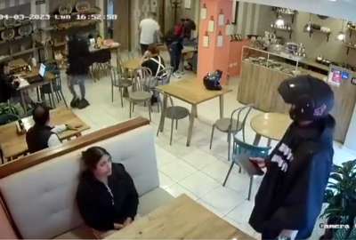 La Polic&iacute;a recomienda a los propietarios de locales comerciales instalar sistemas de video vigilancia, puesto que permiten identificar a los delincuentes con mayor efectividad.