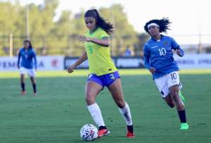 Ecuador perdi&oacute; ante Brasil en la primera fecha del cuadrangular final