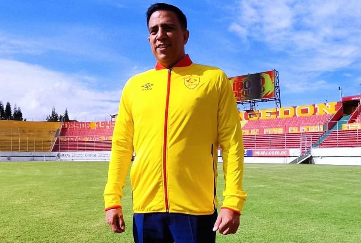C&eacute;sar Far&iacute;as permanecer&aacute; en Aucas durante este 2023.