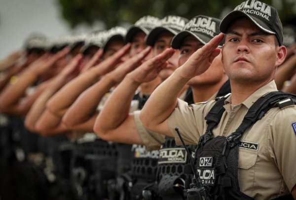 El presidente Daniel Noboa dispuso el traslado temporal de la Comandancia de la Polic&iacute;a a Guayaquil