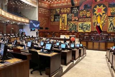 Acusan al corre&iacute;smo y aliados de planear la remoci&oacute;n del presidente Noboa.