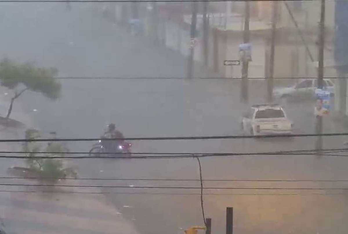 En Guayaquil se registraron inundaciones por la fuerte etapa invernal.