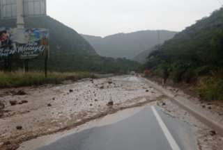La Panamericana Norte est&aacute; cerrada por desbordamiento del r&iacute;o Pisque