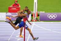 Quincy Hall ganó tras una gran carrera en los 400 metros planos.