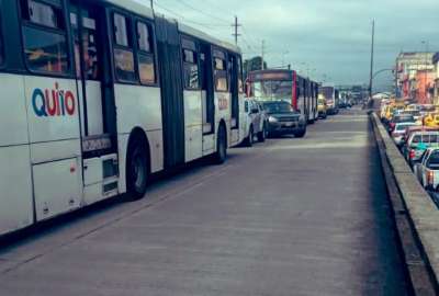 Proponen el uso libre del carril exclusivo del trole y ecov&iacute;a para enfrentar al caos vehicular en Quito