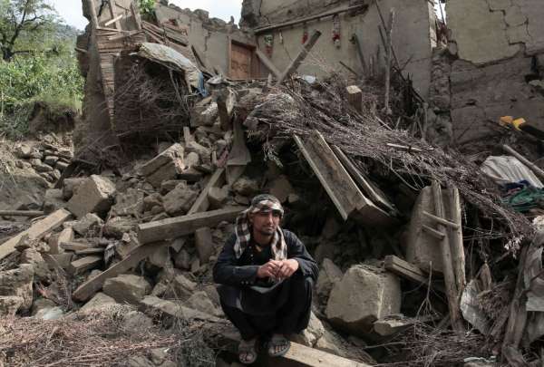 Afganistán espera ayuda humanitaria internacional para ayudar a las víctimas del terremoto.