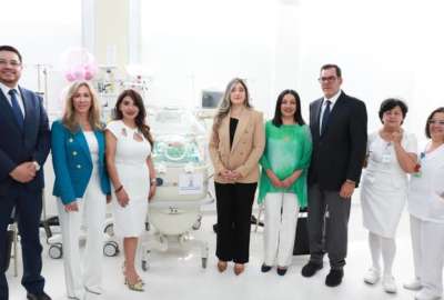 HCAM inaugura &aacute;rea de Neonatolog&iacute;a completamente renovada. Personal ofrece atenci&oacute;n m&eacute;dica a los reci&eacute;n nacidos y sus familias.