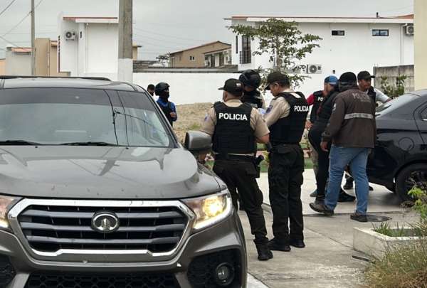 El Bloque de Seguridad intervino varias viviendas en urbanizaciones privadas de la v&iacute;a a Daule. 