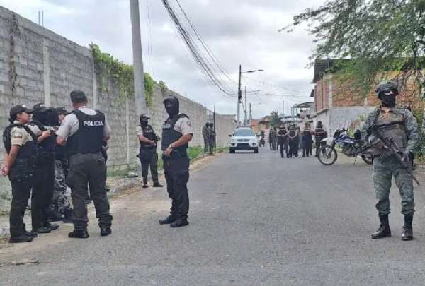 Agentes de la Polic&iacute;a detallan el funcionamiento del sistema ilegal de c&aacute;maras hallado en la vivienda de Adolfo Mac&iacute;as,&nbsp;alias&nbsp;&ldquo;Fito&rdquo;.