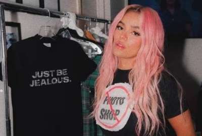 La participación de Karol G se dio en un contexto cómico, pero ella no desaprovechó la oportunidad.