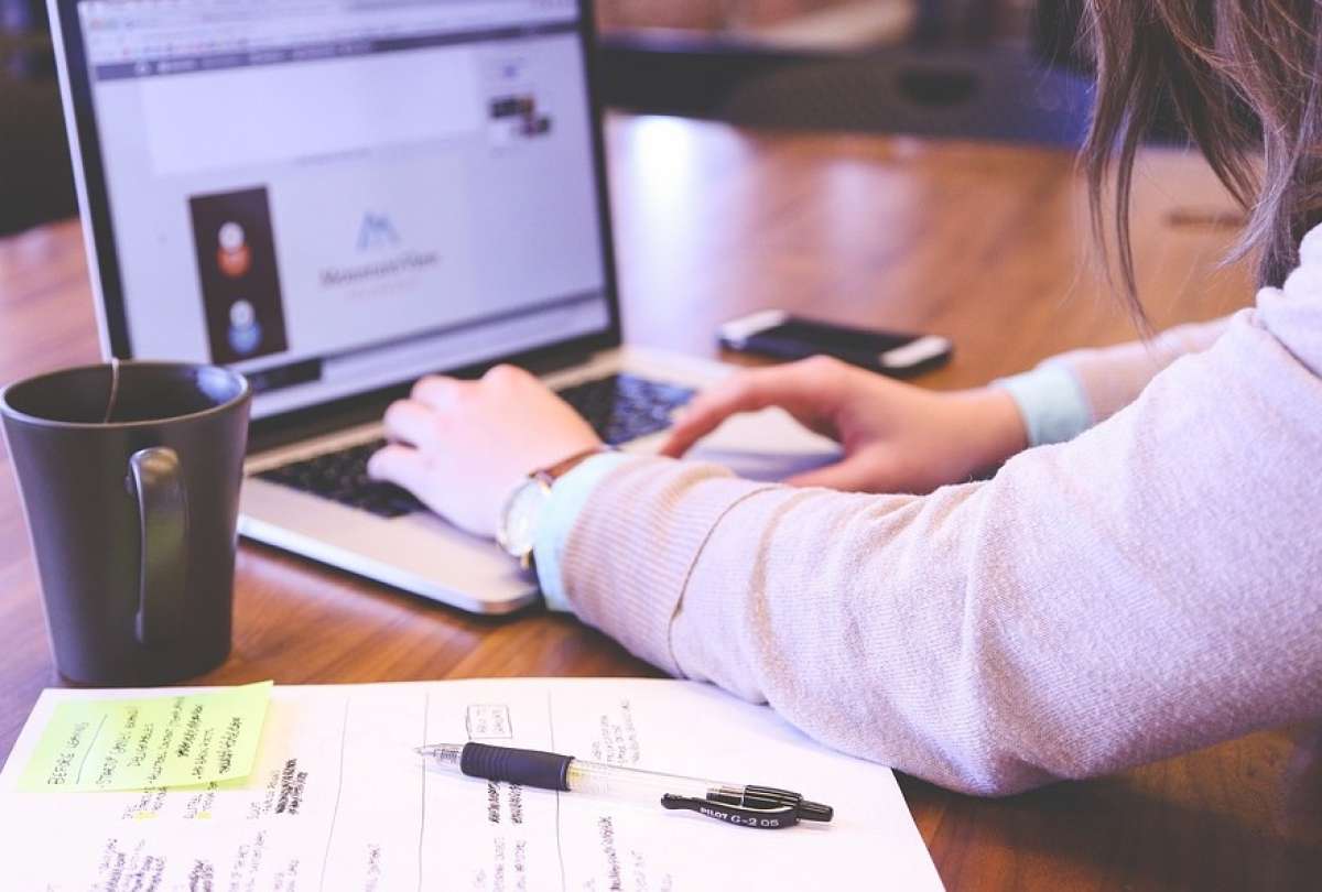 &iquest;Qu&eacute; pasa si el trabajador falta un d&iacute;a al lugar de sus labores?