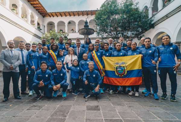 Los deportistas paral&iacute;mpicos ya tienen a sus abanderados