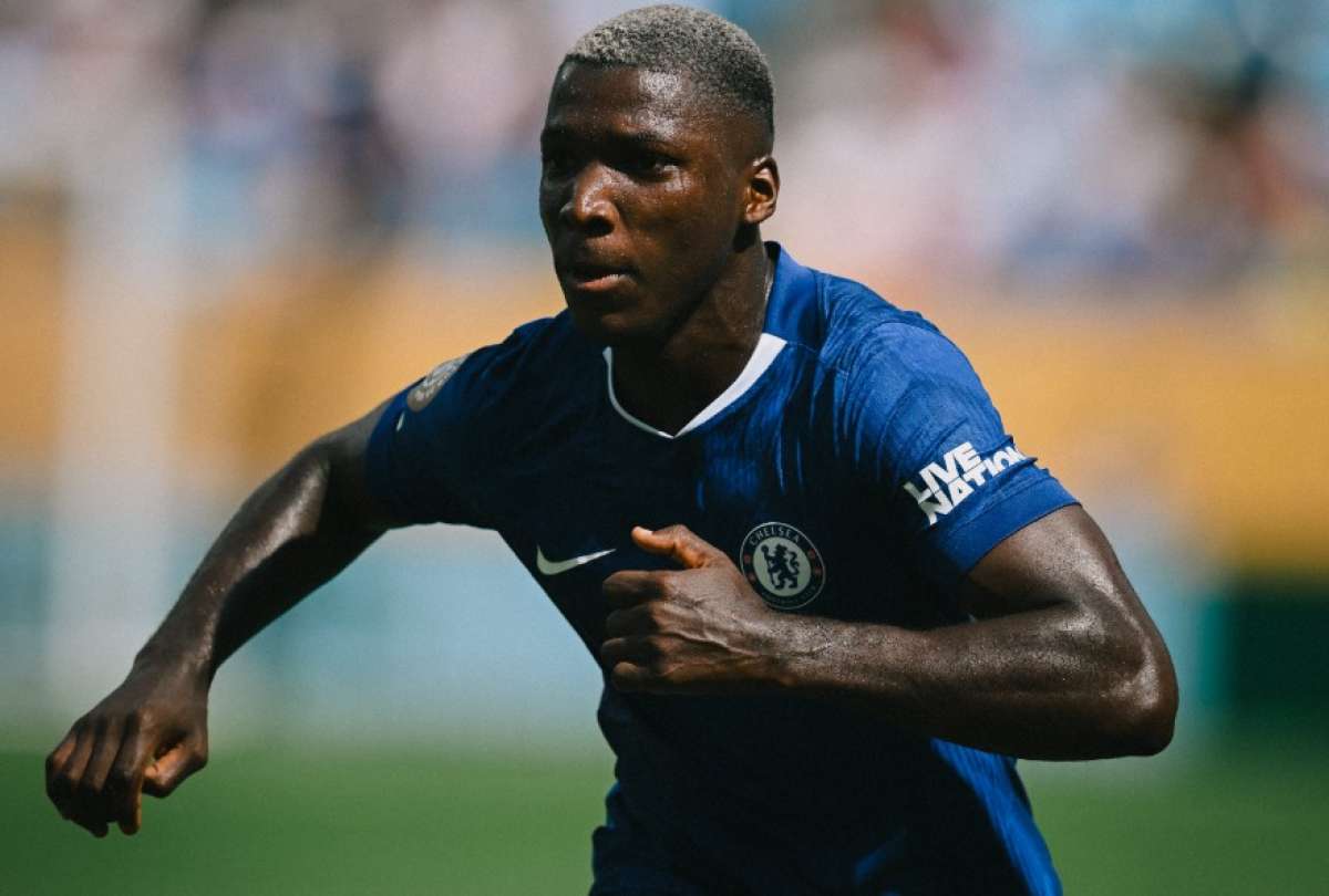 Moisés Caicedo no fue considerado en el XI ideal