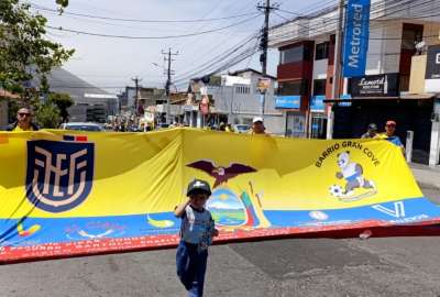 Hnchas llegaron desde Cuenca para apoyar a la selecci&oacute;n