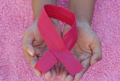 Un nuevo f&aacute;rmaco frena el c&aacute;ncer de mama en un 75% de pacientes