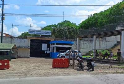 Hallan dos reos sin vida en una celda en c&aacute;rcel de Esmeraldas