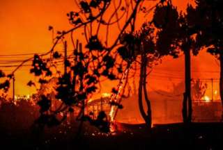 Incendios en Chile dejan 51 personas fallecidas y barrios enteros consumidos