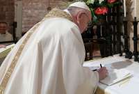 Papa Francisco: &amp;quot;Ser homosexual no es un delito. No es un delito, pero s&iacute; es un pecado&amp;quot;
