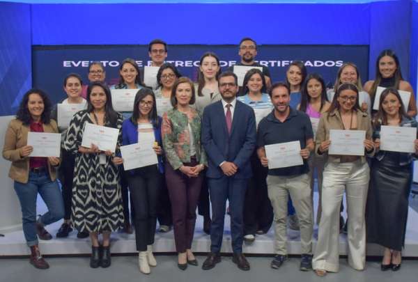 24 periodistas de El Tel&eacute;grafo, Ecuador TV y P&uacute;blica FM se capacitaron en periodismo internacional. 