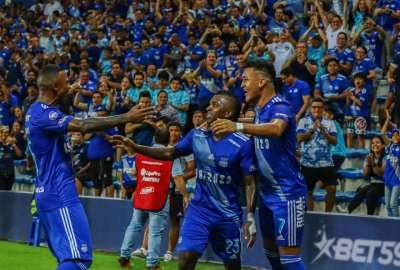 El "Cl&aacute;sico del Astillero" se disputa con grader&iacute;o vac&iacute;o