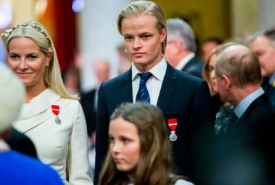 El hijo de la princesa Mette-Marit de Noruega, es acusado por la Fiscalía de este país nórdico de cuatro casos de violación y varios de maltrato a sus parejas.