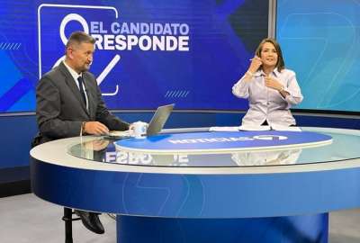 Luz Elena Coloma plantea que la polic&iacute;a metropolitana de Quito pueda proveerse con armas no letales