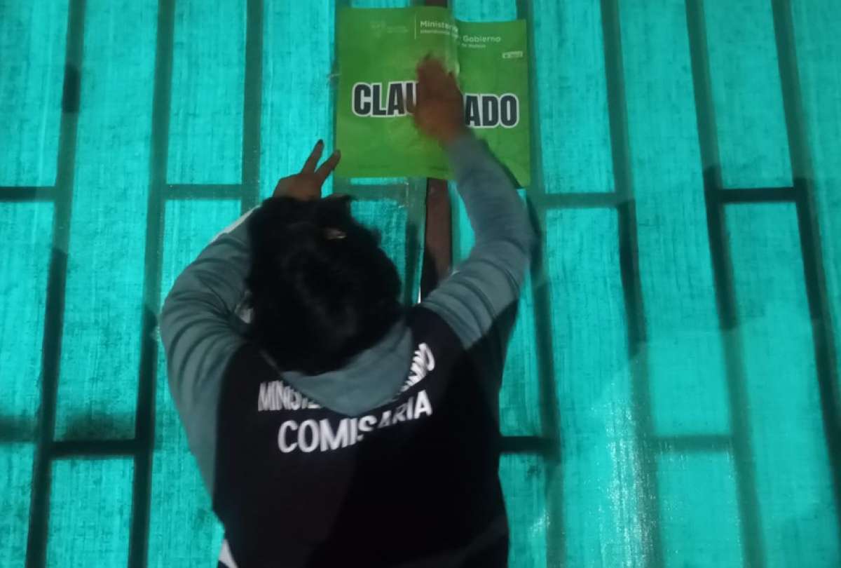 La Intendencia de Policía identificó y clausuró una gallera en Calderón, norte de Quito.