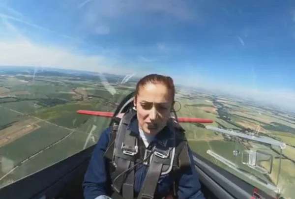 Una piloto sufri&oacute; un percance en pleno vuelo de entrenamiento. 