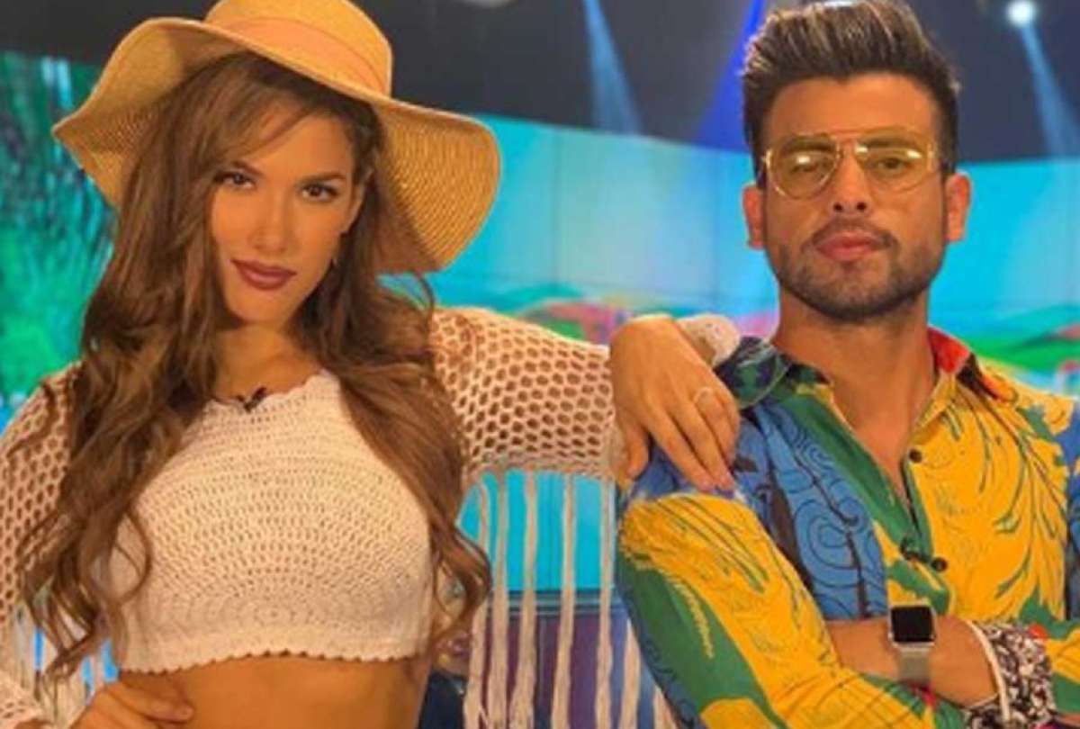 La presentadora Alejandra Jaramillo (izq.) junto a Efra&iacute;n Ruales