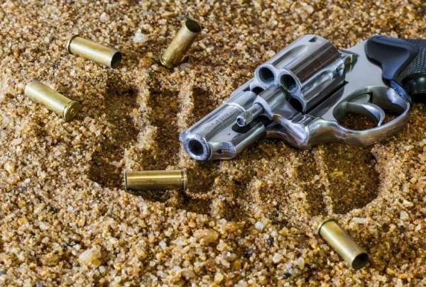 Ni&ntilde;o de 10 a&ntilde;os muere por impacto de bala en Nimes, Francia