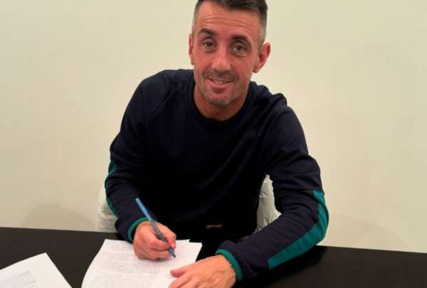 Dami&aacute;n D&iacute;az ya firm&oacute; su contrato