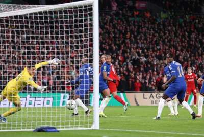 Liverpool le gana al equipo de Mois&eacute;s Caicedo y es el campe&oacute;n de la Carabao Cup.