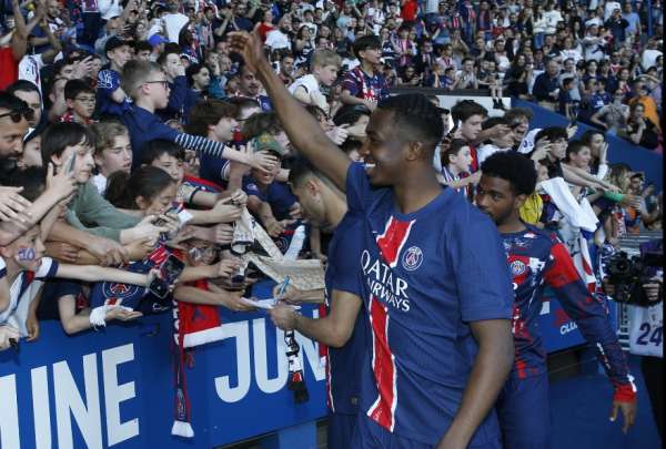 Willian Pacho es el primer ecuatoriano campe&oacute;n en la Ligue 1 de Francia.