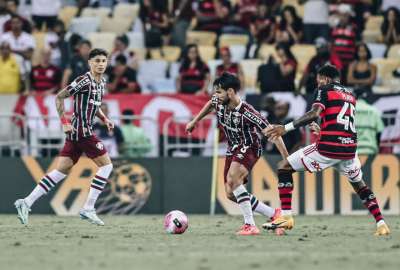 Dura ca&iacute;da del Flamengo, donde militar el ecuatoriano Gonzalo Plata. 