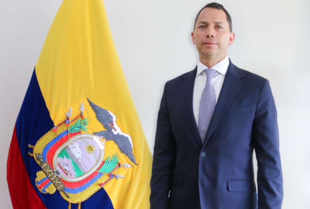 Carlos Zaldumbide fue designado como Ministro de Producción encargado. 