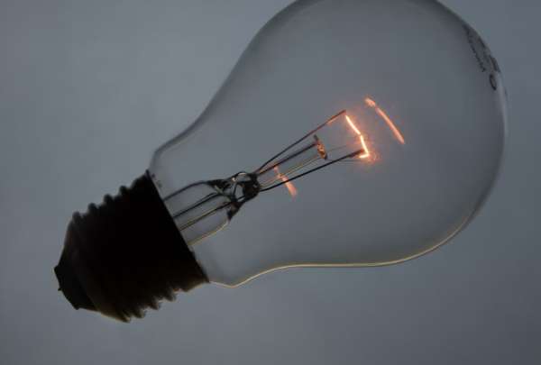 Empresa El&eacute;ctrica trabaja para reparar una falla en el norte de Quito