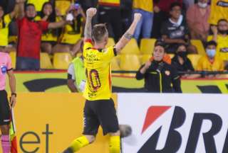 Dami&aacute;n D&iacute;az ingresa a la historia de la Copa Sudamericana por su gol ol&iacute;mpico