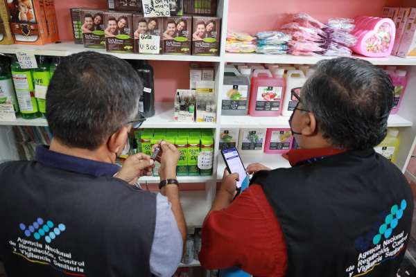 La Agencia de Regulaci&oacute;n, Control y Vigilancia Sanitaria (ARCSA) decomis&oacute; 1.400 productos de belleza (cosm&eacute;ticos) sin registro sanitario.