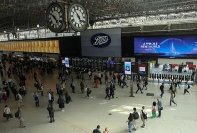 Un fallo en la red el&eacute;ctrica provoc&oacute; el colapso parcial del metro en Londres y afect&oacute; a miles&nbsp;de&nbsp;usuarios.