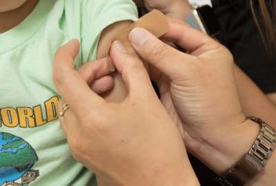 Vacuna pedi&aacute;trica contra el covid-19 de Pfizer es eficaz y segura