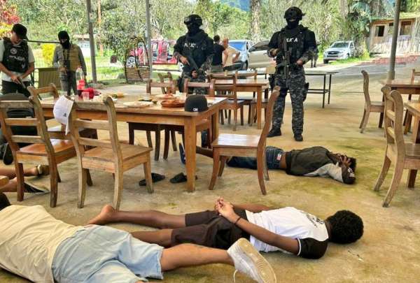 Seis miembros de una familia fueron liberados por la Polic&iacute;a Nacional tras estar secuestrados por 30 d&iacute;as.