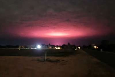Explican el origen del fen&oacute;meno que ti&ntilde;&oacute; de rosa el cielo en una ciudad australiana