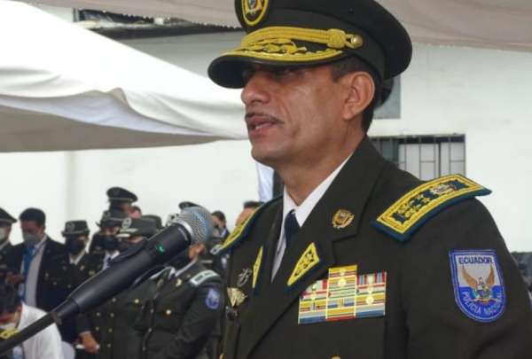 Comandante de Polic&iacute;a se solidariza con familiares de polic&iacute;as fallecidos en la Joya de los Sachas