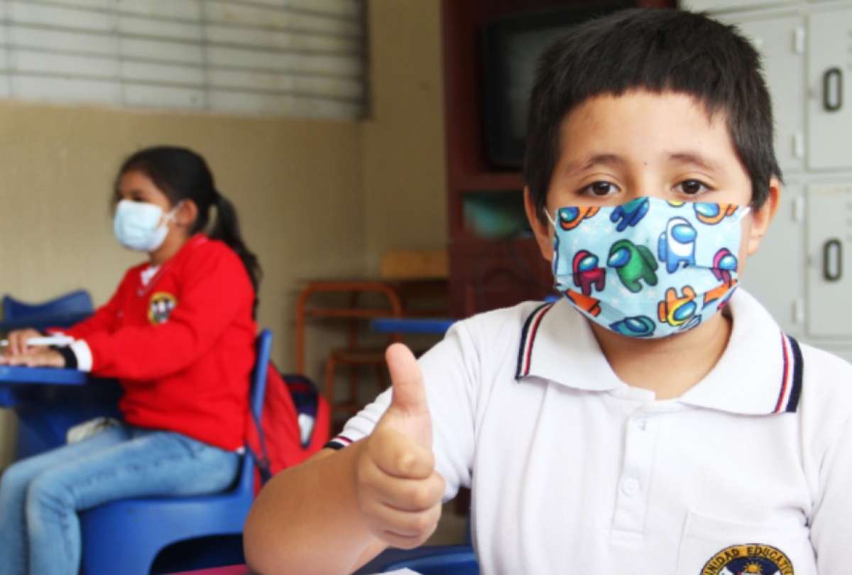 Ministerio de Educación dispuso uso obligatorio de mascarilla en cuatro provincias del país