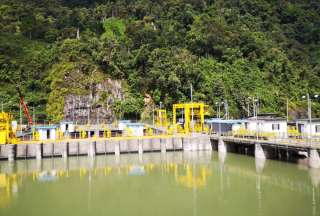 CELEC firma acuerdo para proyecto hidroel&eacute;ctrico Toachi-Pilat&oacute;n