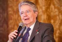 Guillermo Lasso firm&oacute; el Decreto para el Reglamento de la Econom&iacute;a Violeta. 