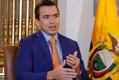 El viaje incluye &uacute;nicamente al jefe de seguridad de Noboa.