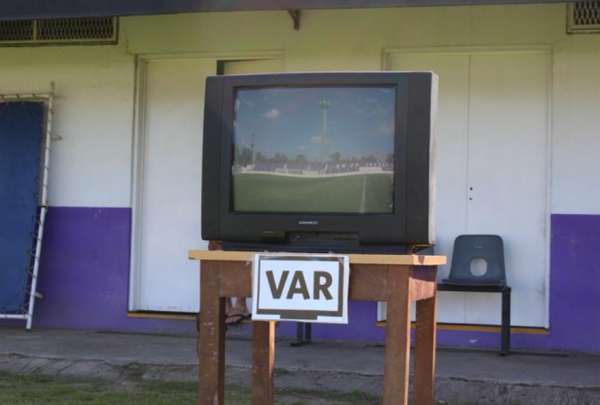 El club Sacachispas puso un curioso VAR tras perder por un penal pol&eacute;mico