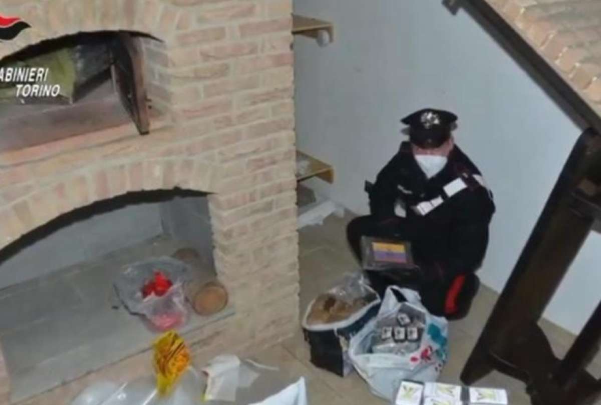 La Polic&iacute;a italiana incaut&oacute; un submarino que iba a utilizarse para el env&iacute;o de droga. Se trat&oacute; de una red de tr&aacute;fico de sustancias que operaba entre Ecuador y B&eacute;lgica, Francia, Espa&ntilde;a e Italia.