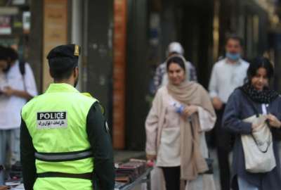 Denuncian el uso de drones e identificaci&oacute;n facial a mujeres que no usen hiyab.
